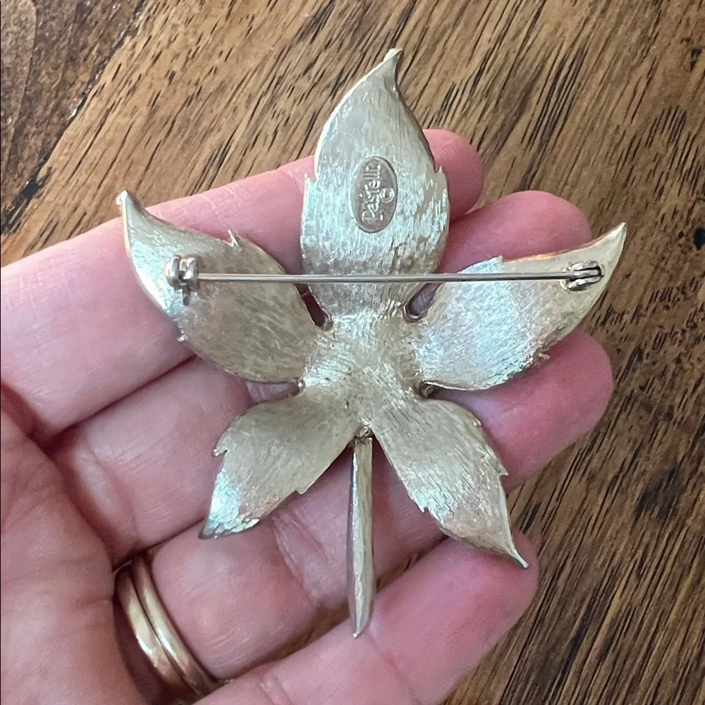 Pastelli Vintage Brushed Silver Maple Tree Leaf Pin Brooch Gold Trim